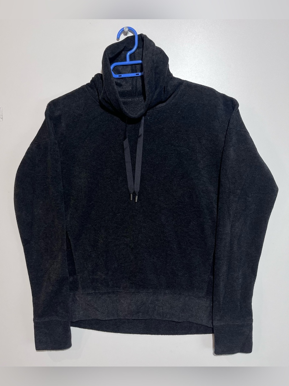 Lululemon go forward pullover size 6 women’s black